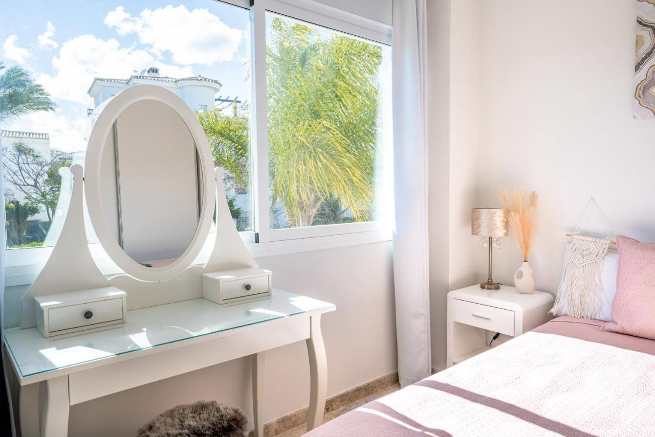 2Bdr Penthouse, Los Naranjos, W/Pool, 2Km P.Banus Marbella Exterior photo